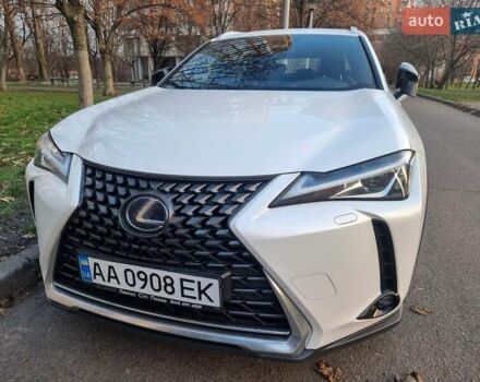 Білий Лексус UX, об'ємом двигуна 1.99 л та пробігом 49 тис. км за 28500 $, фото 6 на Automoto.ua