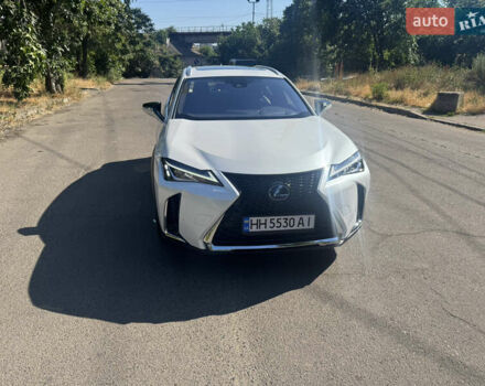 Білий Лексус UX, об'ємом двигуна 1.99 л та пробігом 41 тис. км за 28600 $, фото 2 на Automoto.ua