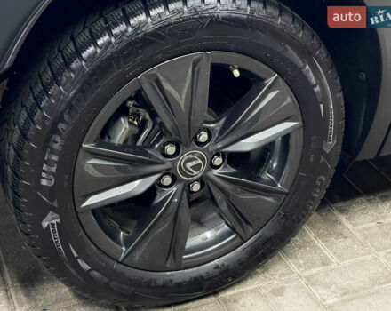 Белый Лексус UX, объемом двигателя 1.99 л и пробегом 46 тыс. км за 35500 $, фото 13 на Automoto.ua