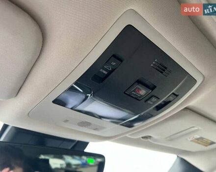 Белый Лексус UX, объемом двигателя 2 л и пробегом 86 тыс. км за 23390 $, фото 42 на Automoto.ua