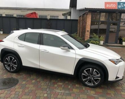 Белый Лексус UX, объемом двигателя 1.99 л и пробегом 79 тыс. км за 25500 $, фото 14 на Automoto.ua