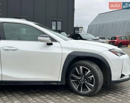 Белый Лексус UX, объемом двигателя 2 л и пробегом 86 тыс. км за 23390 $, фото 9 на Automoto.ua