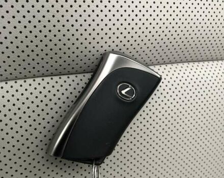 Белый Лексус UX, объемом двигателя 1.99 л и пробегом 79 тыс. км за 25500 $, фото 65 на Automoto.ua