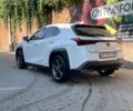 Білий Лексус UX, об'ємом двигуна 1.99 л та пробігом 213 тис. км за 26250 $, фото 8 на Automoto.ua