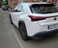 Білий Лексус UX, об'ємом двигуна 1.99 л та пробігом 103 тис. км за 29500 $, фото 11 на Automoto.ua
