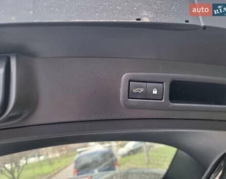 Білий Лексус UX, об'ємом двигуна 1.99 л та пробігом 49 тис. км за 28500 $, фото 22 на Automoto.ua