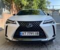 Білий Лексус UX, об'ємом двигуна 1.99 л та пробігом 213 тис. км за 27000 $, фото 3 на Automoto.ua
