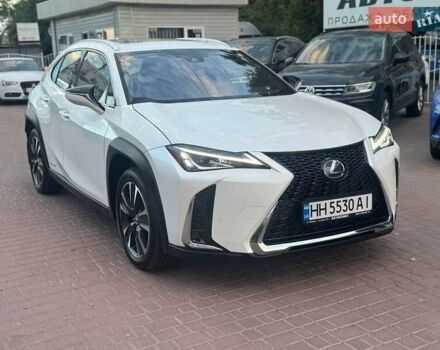 Белый Лексус UX, объемом двигателя 2 л и пробегом 45 тыс. км за 28000 $, фото 4 на Automoto.ua