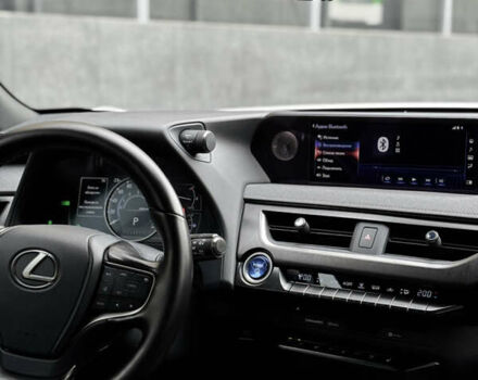 Лексус UX 2019 у Тернополі на Automoto.ua Білий Лексус UX, об'ємом двигуна 2 л та пробігом 61 тис. км за 33099 $, фото 12 на Automoto.ua