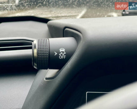 Белый Лексус UX, объемом двигателя 1.99 л и пробегом 46 тыс. км за 35500 $, фото 30 на Automoto.ua