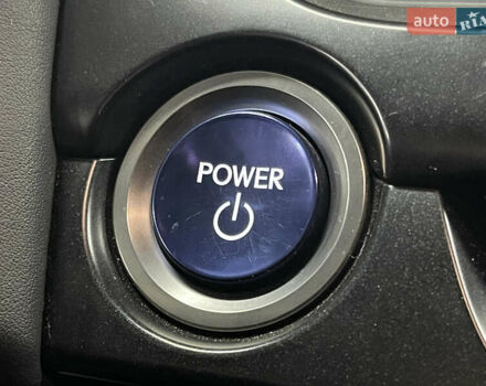 Белый Лексус UX, объемом двигателя 1.99 л и пробегом 46 тыс. км за 35500 $, фото 21 на Automoto.ua