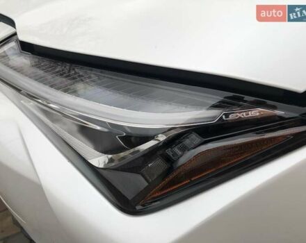 Белый Лексус UX, объемом двигателя 1.99 л и пробегом 79 тыс. км за 25500 $, фото 52 на Automoto.ua