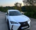 Белый Лексус UX, объемом двигателя 2 л и пробегом 42 тыс. км за 35500 $, фото 1 на Automoto.ua