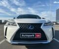 Белый Лексус UX, объемом двигателя 2 л и пробегом 74 тыс. км за 26490 $, фото 1 на Automoto.ua