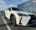 Белый Лексус UX, объемом двигателя 2 л и пробегом 74 тыс. км за 26490 $, фото 2 на Automoto.ua