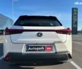 Белый Лексус UX, объемом двигателя 2 л и пробегом 74 тыс. км за 26490 $, фото 4 на Automoto.ua