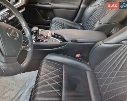 Білий Лексус UX, об'ємом двигуна 1.99 л та пробігом 49 тис. км за 28500 $, фото 7 на Automoto.ua