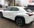 Белый Лексус UX, объемом двигателя 1.99 л и пробегом 79 тыс. км за 25500 $, фото 3 на Automoto.ua