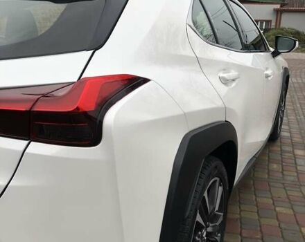 Белый Лексус UX, объемом двигателя 1.99 л и пробегом 79 тыс. км за 25500 $, фото 9 на Automoto.ua