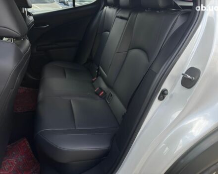 Білий Лексус UX, об'ємом двигуна 2 л та пробігом 70 тис. км за 25940 $, фото 21 на Automoto.ua