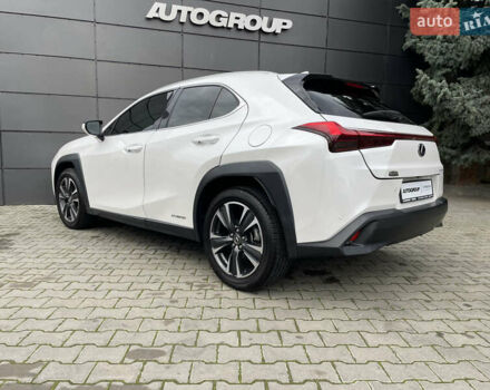 Белый Лексус UX, объемом двигателя 1.99 л и пробегом 70 тыс. км за 31000 $, фото 23 на Automoto.ua