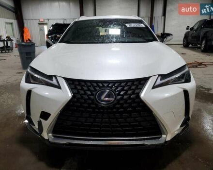 Білий Лексус UX, об'ємом двигуна 1.99 л та пробігом 90 тис. км за 8000 $, фото 5 на Automoto.ua