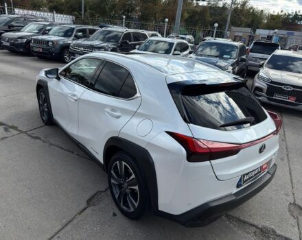 Білий Лексус UX, об'ємом двигуна 2 л та пробігом 70 тис. км за 25940 $, фото 2 на Automoto.ua