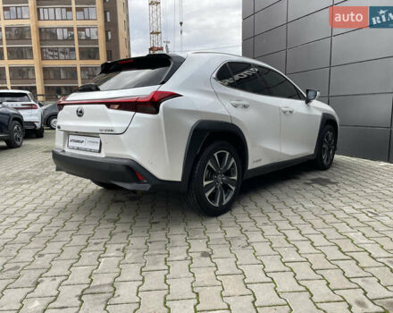 Белый Лексус UX, объемом двигателя 1.99 л и пробегом 70 тыс. км за 31000 $, фото 27 на Automoto.ua