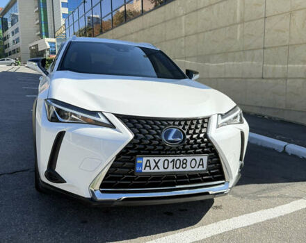 Білий Лексус UX, об'ємом двигуна 1.99 л та пробігом 86 тис. км за 23400 $, фото 13 на Automoto.ua