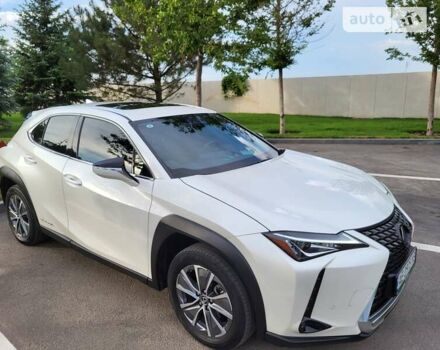 Білий Лексус UX, об'ємом двигуна 0 л та пробігом 63 тис. км за 27000 $, фото 4 на Automoto.ua