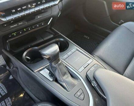 Лексус UX 2020 в Киеве на Automoto.ua Белый Лексус UX, объемом двигателя 1.99 л и пробегом 61 тыс. км за 27400 $, фото 17 на Automoto.ua