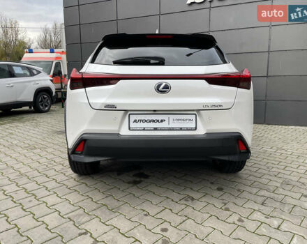 Белый Лексус UX, объемом двигателя 1.99 л и пробегом 70 тыс. км за 31000 $, фото 25 на Automoto.ua
