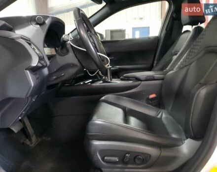 Білий Лексус UX, об'ємом двигуна 1.99 л та пробігом 90 тис. км за 8000 $, фото 6 на Automoto.ua