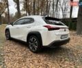 Белый Лексус UX, объемом двигателя 1.97 л и пробегом 87 тыс. км за 26000 $, фото 1 на Automoto.ua