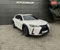 Белый Лексус UX, объемом двигателя 1.99 л и пробегом 70 тыс. км за 31000 $, фото 1 на Automoto.ua