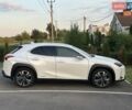 Белый Лексус UX, объемом двигателя 1.99 л и пробегом 60 тыс. км за 28400 $, фото 4 на Automoto.ua
