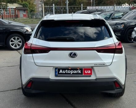 Білий Лексус UX, об'ємом двигуна 2 л та пробігом 70 тис. км за 25940 $, фото 3 на Automoto.ua