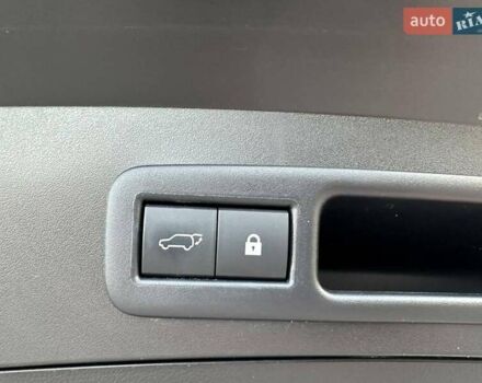 Лексус UX 2020 в Киеве на Automoto.ua Белый Лексус UX, объемом двигателя 1.99 л и пробегом 61 тыс. км за 27400 $, фото 22 на Automoto.ua