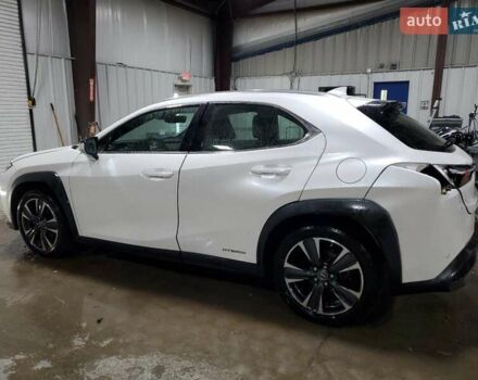 Білий Лексус UX, об'ємом двигуна 1.99 л та пробігом 90 тис. км за 8000 $, фото 1 на Automoto.ua
