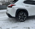 Білий Лексус UX, об'ємом двигуна 1.99 л та пробігом 86 тис. км за 23400 $, фото 2 на Automoto.ua