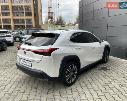Белый Лексус UX, объемом двигателя 1.99 л и пробегом 70 тыс. км за 31000 $, фото 26 на Automoto.ua