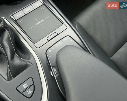 Белый Лексус UX, объемом двигателя 2 л и пробегом 20 тыс. км за 31500 $, фото 30 на Automoto.ua