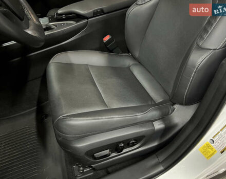 Білий Лексус UX, об'ємом двигуна 1.99 л та пробігом 22 тис. км за 29400 $, фото 22 на Automoto.ua