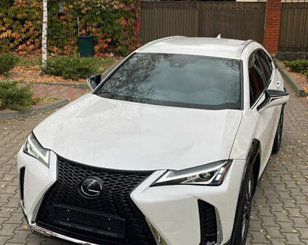 Белый Лексус UX, объемом двигателя 2 л и пробегом 72 тыс. км за 27900 $, фото 16 на Automoto.ua
