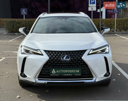 Білий Лексус UX, об'ємом двигуна 1.99 л та пробігом 22 тис. км за 29400 $, фото 6 на Automoto.ua