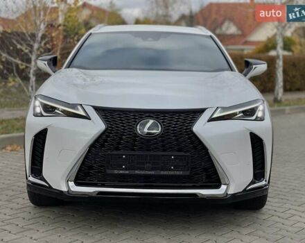 Белый Лексус UX, объемом двигателя 2 л и пробегом 72 тыс. км за 27900 $, фото 6 на Automoto.ua