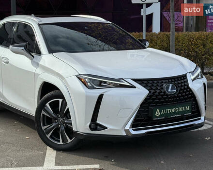 Білий Лексус UX, об'ємом двигуна 1.99 л та пробігом 22 тис. км за 29400 $, фото 3 на Automoto.ua
