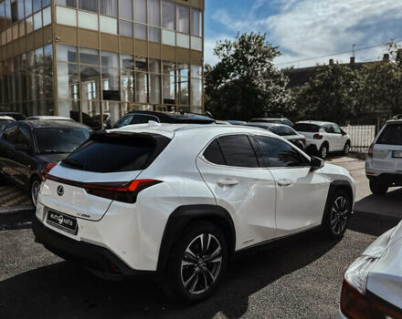 Білий Лексус UX, об'ємом двигуна 2 л та пробігом 43 тис. км за 35300 $, фото 4 на Automoto.ua