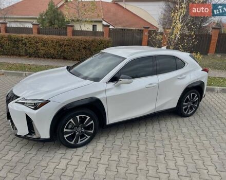 Белый Лексус UX, объемом двигателя 2 л и пробегом 72 тыс. км за 27900 $, фото 7 на Automoto.ua