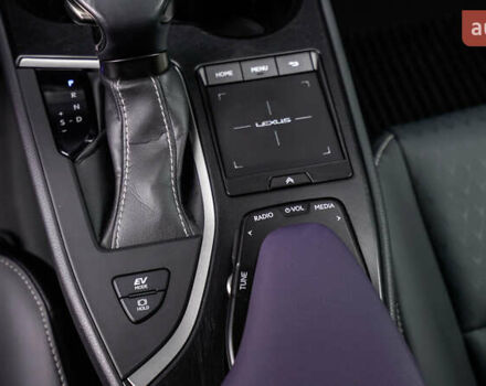 Білий Лексус UX, об'ємом двигуна 2 л та пробігом 60 тис. км за 35690 $, фото 34 на Automoto.ua